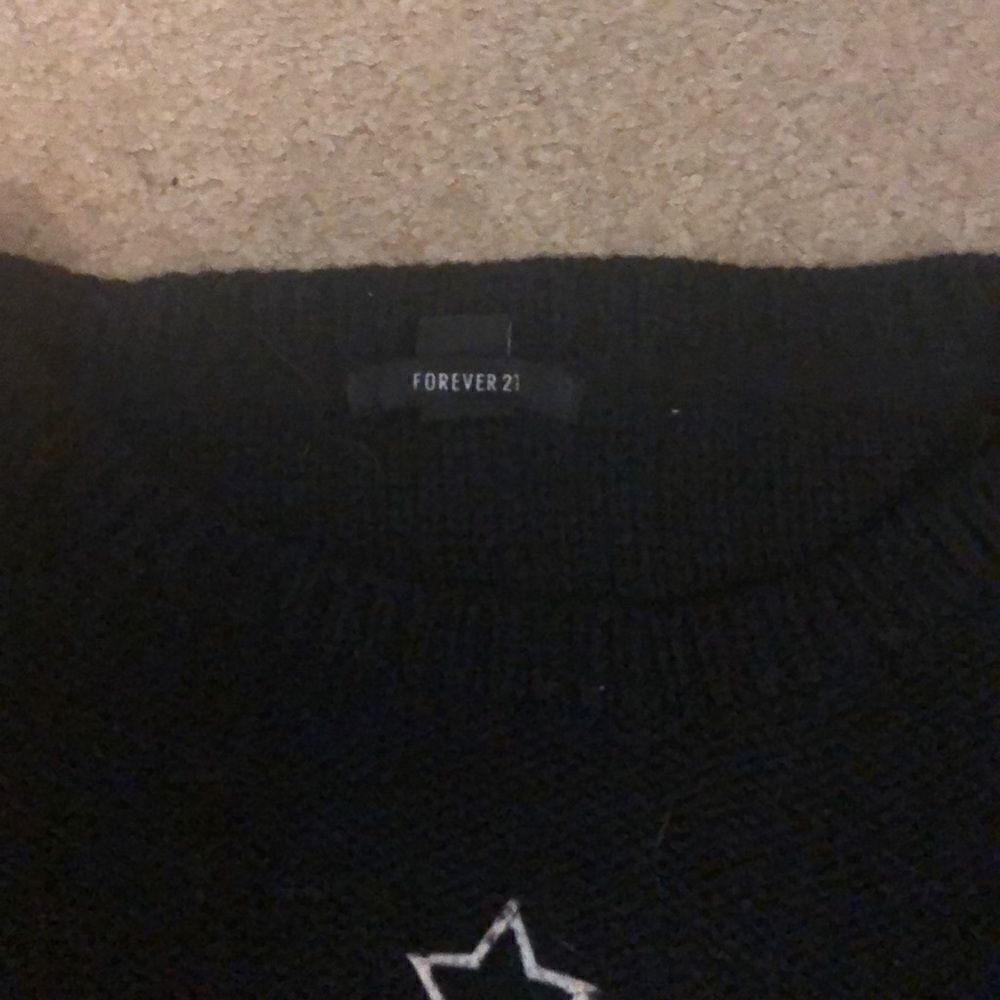 Sweater   - Picture 2 of 2